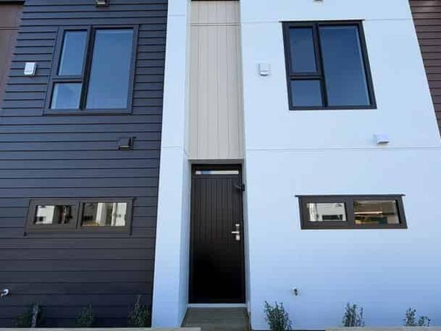 26/21 Von Sturmer Street, Mangere East, Manukau City
