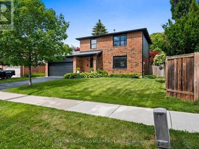 262 Chalmers Street, Oakville, ON, L6L 6A7 house for sale | Listing ID W13590 | Royal LePage
