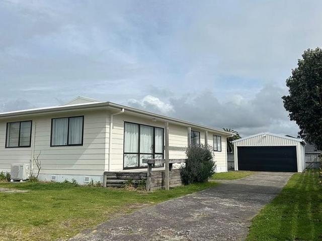 262 Papamoa Beach Road, Papamoa Beach, Tauranga