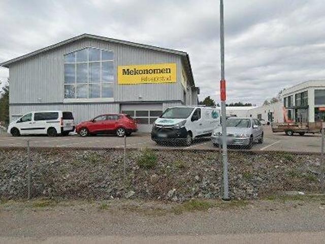 263 m2 lager uthyres i Falun