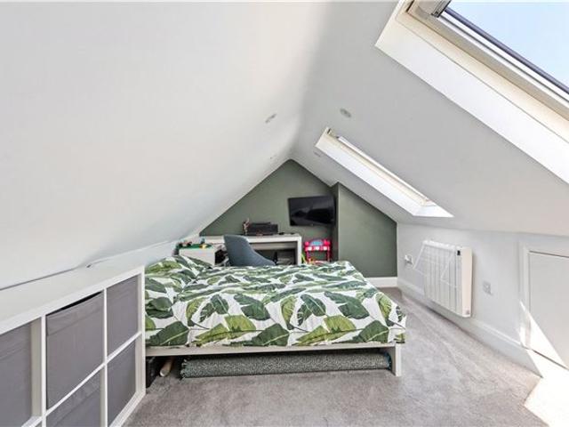 263 Pearse Drive, Sallynoggin, Co. Dublin Lisney Sotheby's International Realty Dalkey 4930 MyHome. Ie Residential