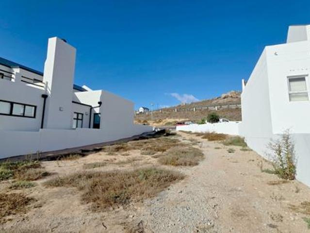 264 m² Land available in St Helena Views