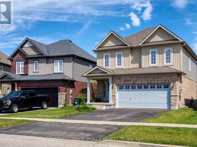 264 Vincent Drive, North Dumfries, ON, N0B 1E0 house for sale | Listing ID X13595 | Royal LePage