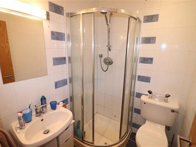 265,000 | Apt 33 Harbour View, Kincora Harbour, Killaloe, Clare Harry Brann Auctioneers & Valuers 4986 MyHome. Ie Residential