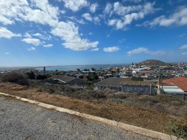 265 m² Land available in Saldanha Heights