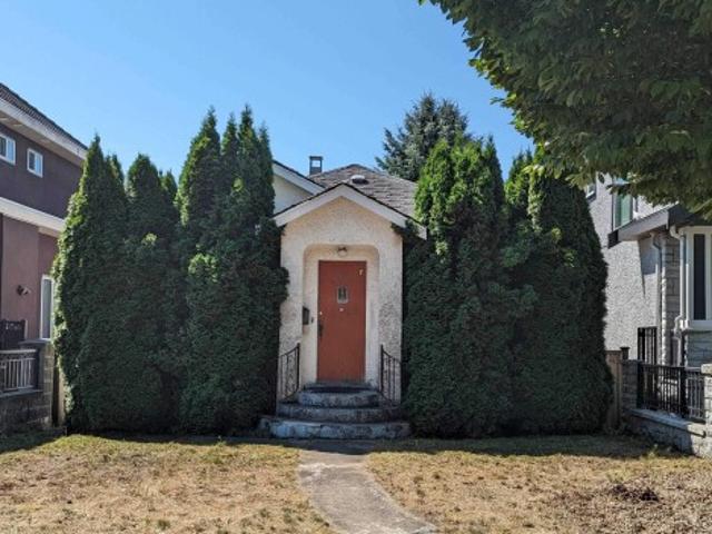 266 49Th Avenue E, Vancouver, BC, V5W 2G5 house for sale | Listing ID R3117 | Royal LePage
