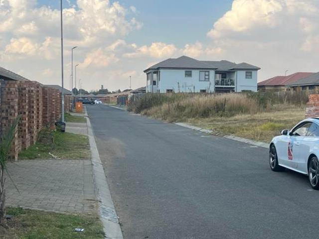 266 m² Land available in Secunda Central