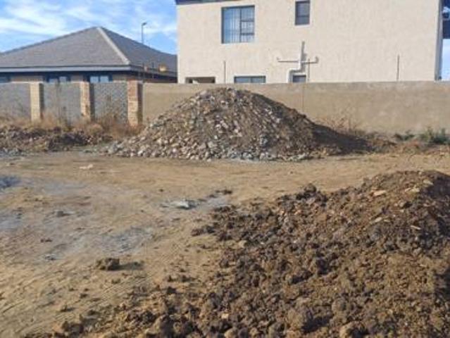 266 m² Land available in Suidheuwel