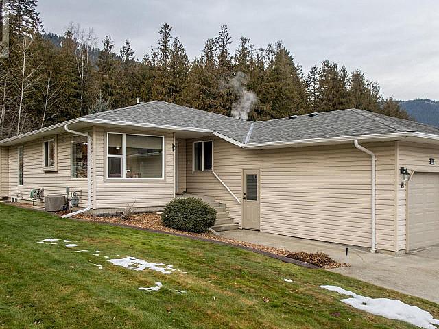 2675 Pine Avenue Unit# 18 Lumby, British Columbia