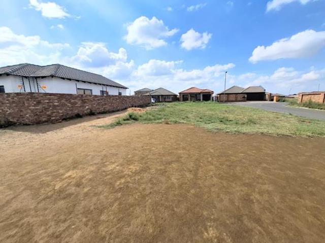 267 m² Land available in Secunda