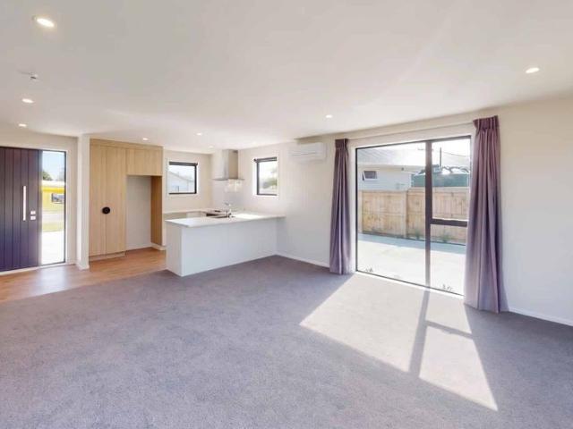2/68 Hedges Street, Sanson