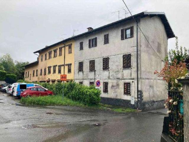 2694/2024 U VA Trilocale in asta a Caravate