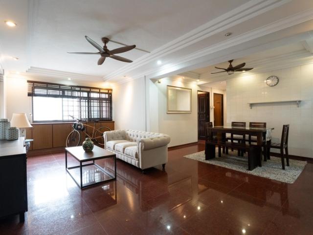 269 Toh Guan Road HDB Apartment For Sale, $700,000, 3 Bed 2 Bath 1,076 sqft $651.00 psf