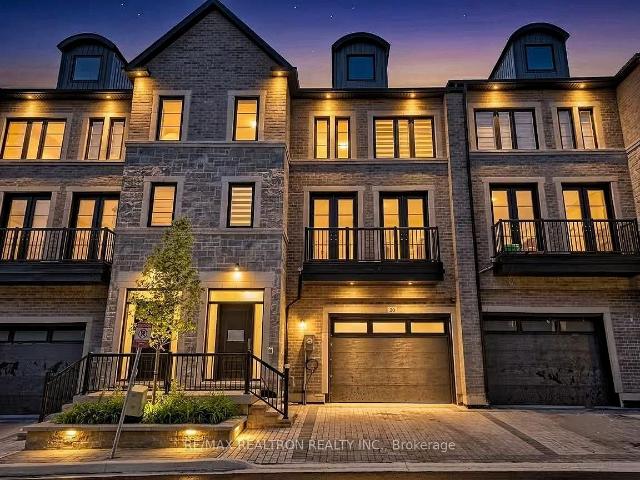 26 260 Eagle Street, Newmarket | For Sale @ $999,900 | Condos. Ca