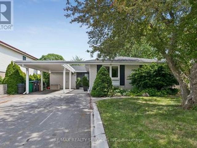 26 Watson Crescent, Brampton, ON, L6W 1E7 house for sale | Listing ID W13413 | Royal LePage
