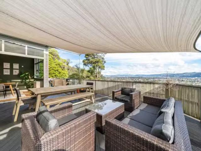 26 Woodvale Grove, Fairfield, Lower Hutt City For Sale