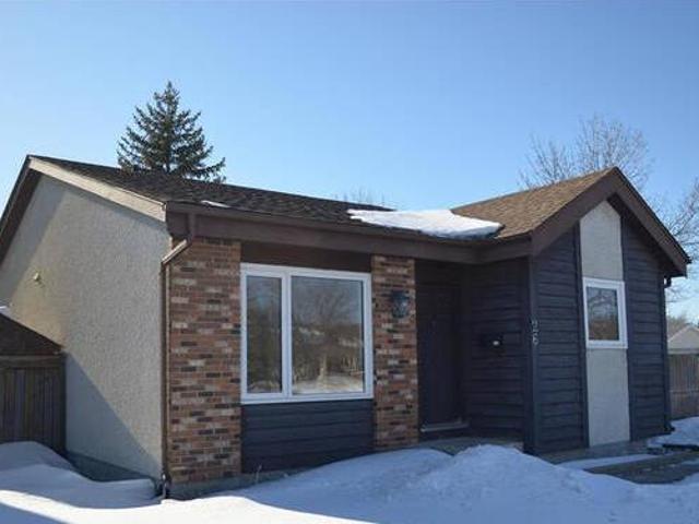 26 Aldgate Road Winnipeg Manitoba