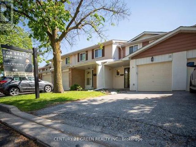 26 Carisbrooke Court, Brampton, ON, L6S 3K1 townhouse for sale | Listing ID W12238 | Royal LePage