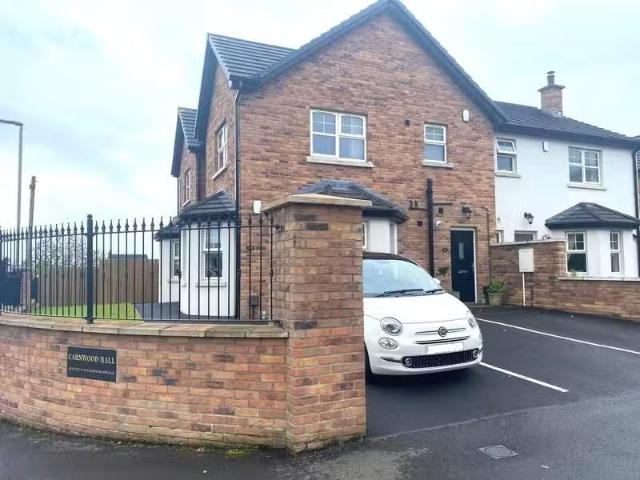 26 Carnwood Hall