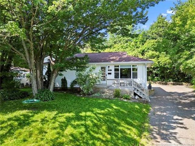 26 Chelsea Crt, Fredericton, NB, E3B 4N1 house for sale | Listing ID NB143918 | Royal LePage