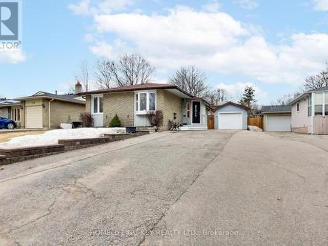 26 Collete Crescent, Barrie, ON, L4M 2Z2 house for sale | Listing ID S12056 | Royal LePage