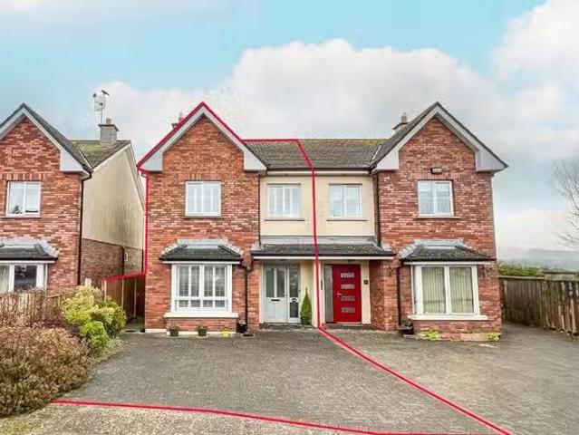 26 Cottage Gardens, Graiguenamanagh, Co Kilkenny, R95H342 is f.