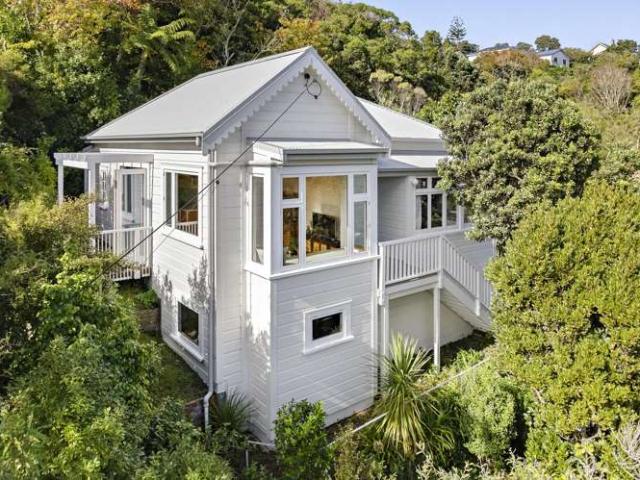 26 Creswick Terrace, Northland, Wellington City
