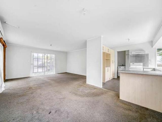 2/6 Esperanto Road, Papatoetoe, Manukau City