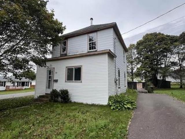 26 Fairview Avenue, Amherst, NS, B4H 2Y4 house for sale | Listing ID 202620 | Royal LePage