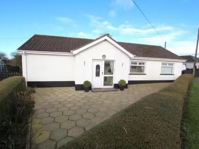 26 Feumore Road