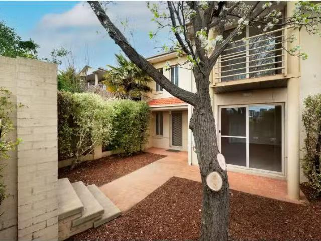 26 Haystack Crescent, Palmerston Townhouse for rent Listed by.
