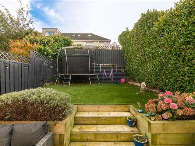 26 Kilcross Square, Simons Ridge, Sandyford, Dublin 18 Mark Kelly & Associates 4853 MyHome. Ie Residential