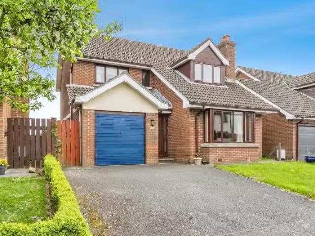 26 Kirkwoods Park