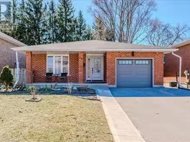 26 Lorraine Drive, Cambridge, ON, N1R 6P6 house for sale Li.