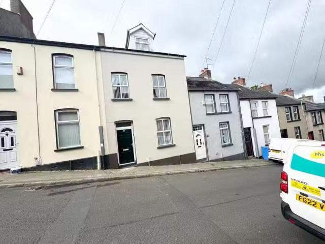 26 Moore Street