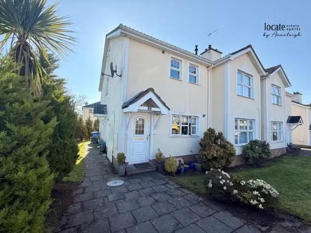 26 Oakfield Mews