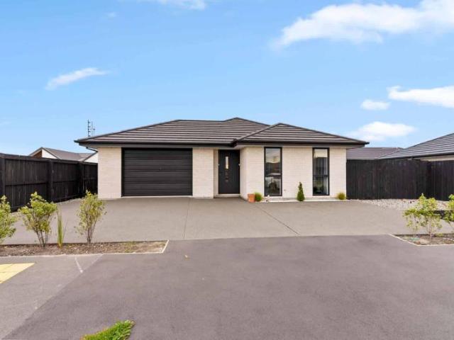 26 Rannoch Drive, Yaldhurst, Christchurch City For Sale