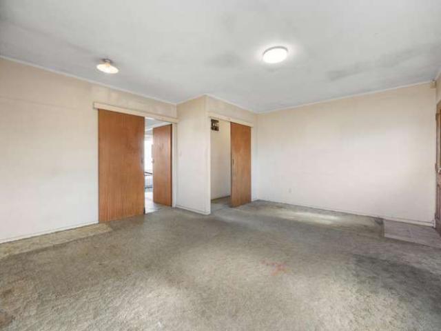 2/6 Roseburn Place, Pakuranga, Manukau City