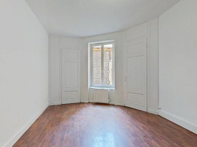 26 rue Paul Bert Lyon 69003 1er étage T1 Non meublé 595 €CC