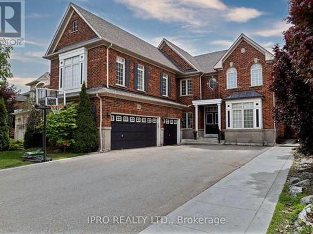 26 Saint Hubert Drive, Brampton, ON, L6P 1V7 house for sale | Listing ID W12236 | Royal LePage