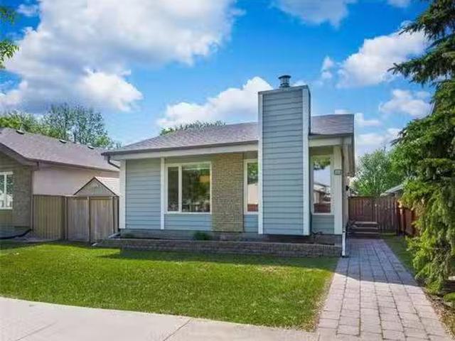 26 Southglen Blvd, Winnipeg, MB, R2N 3C9 house for sale Lis.