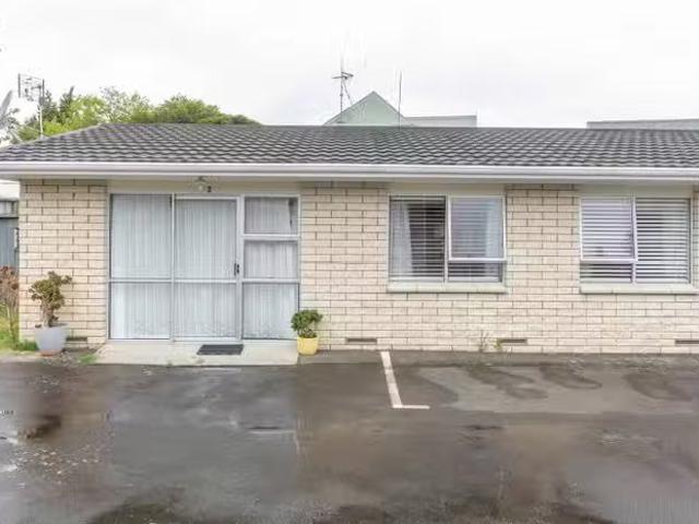 2/6 Snead Place, Hamilton East, Hamilton City For Sale