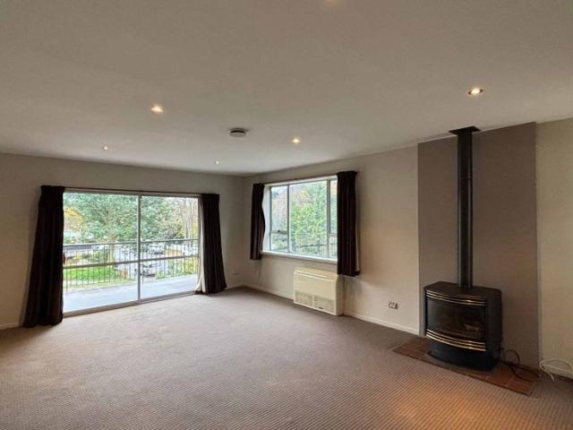 26a Valley Road
