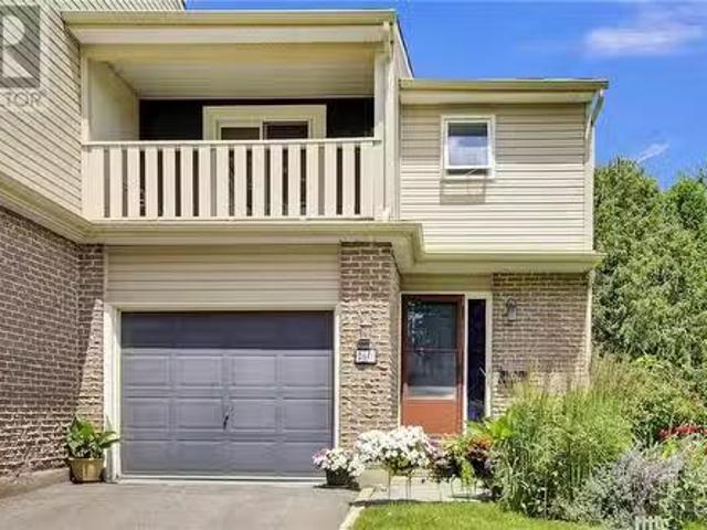 26D Black Forest Lane, Ottawa, ON, K2H 5C8 townhouse for sal.