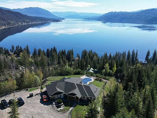#26gh –11.76± Acres W/ Executive Home Overlooking Shuswap Lake