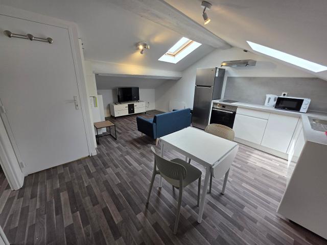26JG1175 n°7 T2 meublé rénové