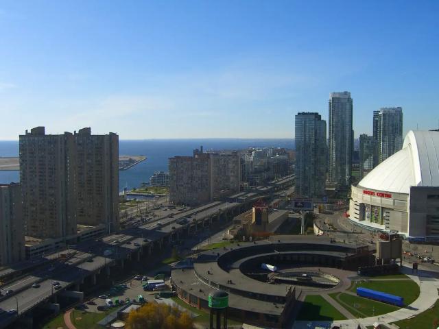 26th Floor Spectacular Location & View! Downtown Condo