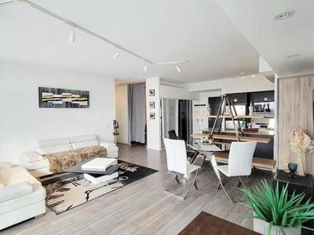 2706 33 Charles Street E, Toronto, ON, M4Y 0A2 condo for sale | Listing ID C13011 | Royal LePage