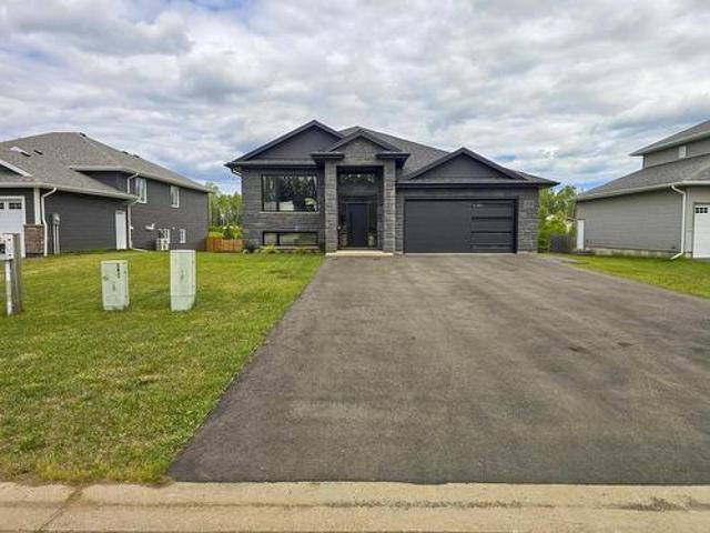 2708 King George'S Park Dr. Thunder Bay, ON, P7K 0V4 house for sale | Listing ID TB2601 | Royal LePage