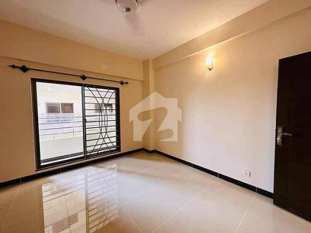 2700 Square Feet Flat Available In Askari 5 Sector J 3 Bed DD